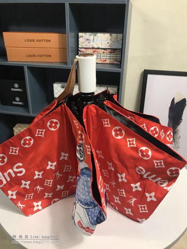 LV路易威登傘 全球熱賣 2018年度最火爆 時尚單品 supremeX LV 聯名款 晴雨傘 防曬隔熱 防紫外線  zm1064